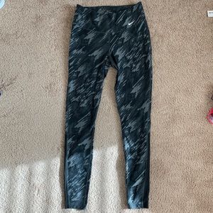 Nike black and gray camo leggings